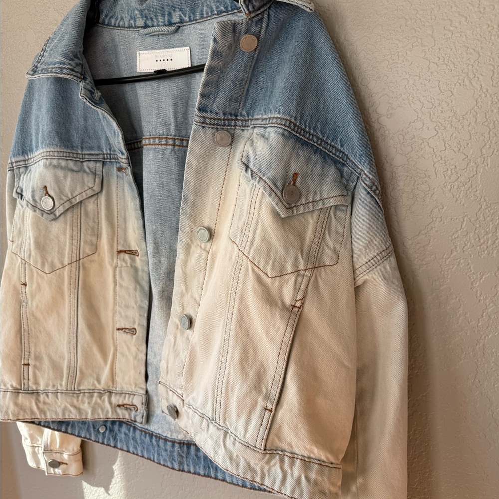 Two-Tone Blue and Cream Denim Jacket - Women's size Medium - Picture 4 of 7